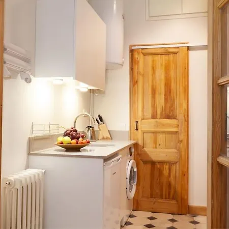 Private Studio Arc De Triompf Ac And Wifi * Barcelona