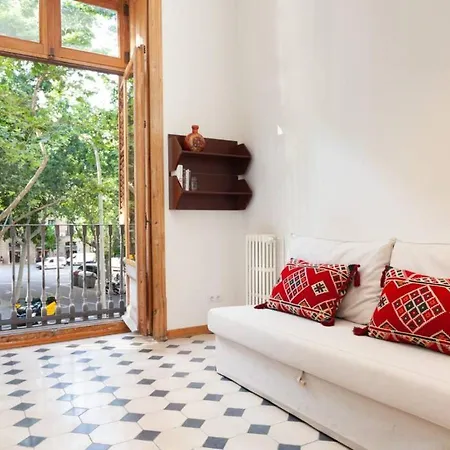 Private Studio Arc De Triompf Ac And Wifi Apartment *